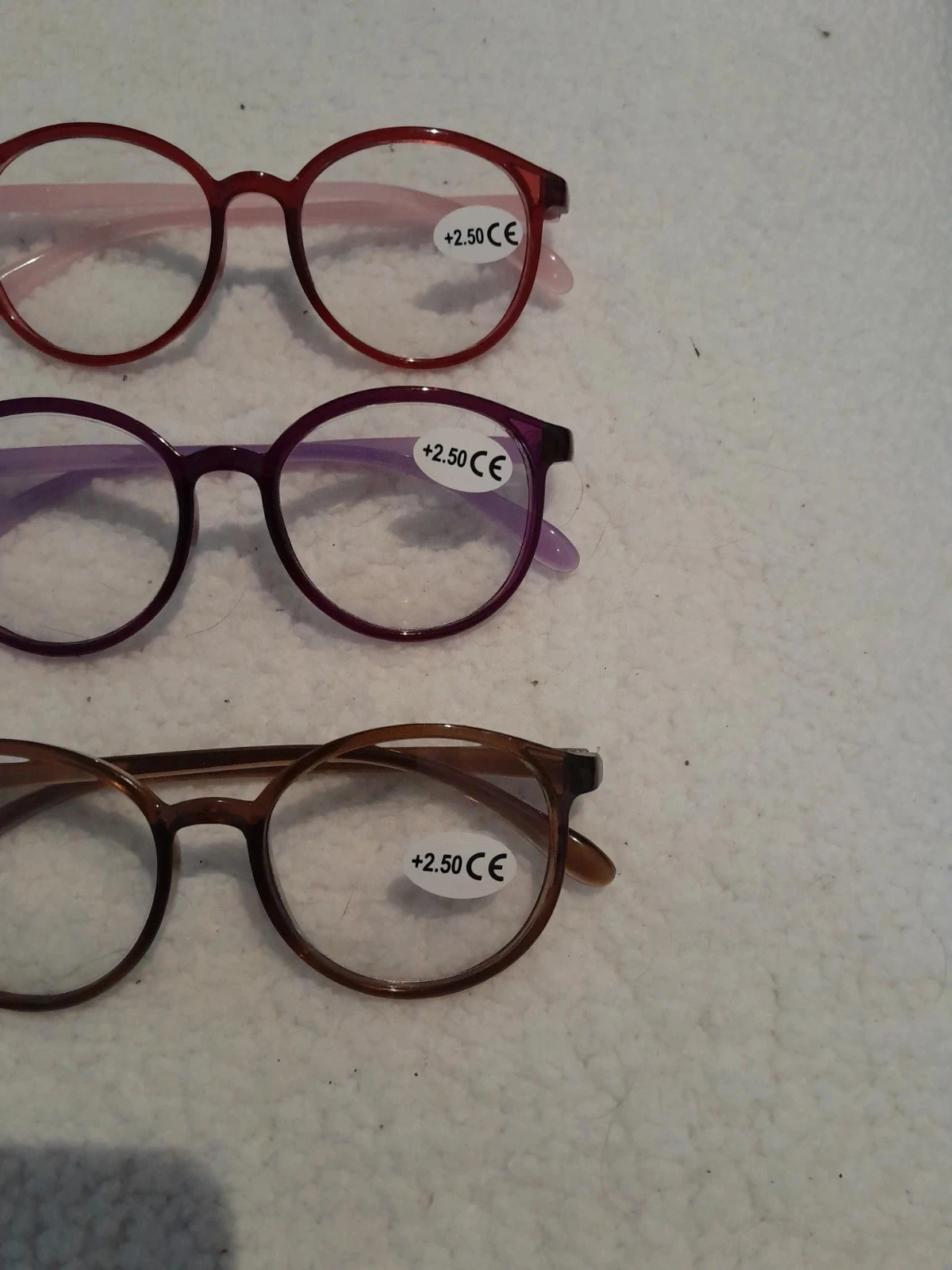 Lot No. 02 consisting of 3 pairs of magnifying / reading glasses, Correction +2.50 – photo 2